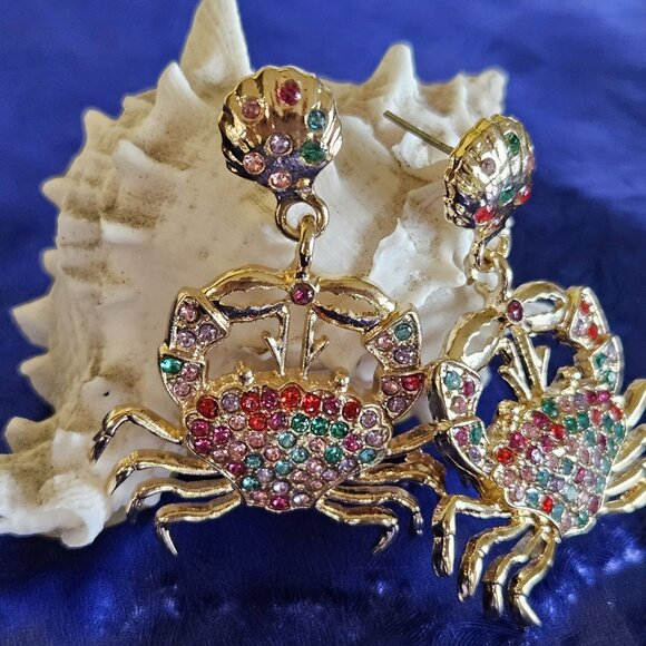 🦀🐚🪸Colorful Crab Earrings - NWOT🪸🐚🦀 - Picture 7 of 14